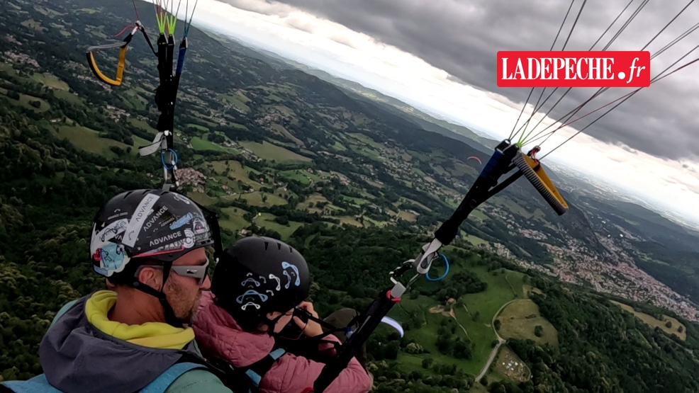 S&rsquo;envoler en parapente au-dessus de Foix